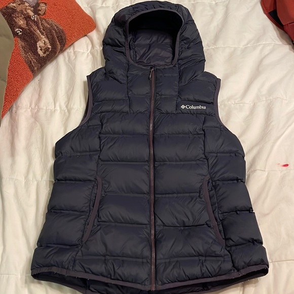 Columbia Vest - Medium - Picture 1 of 2